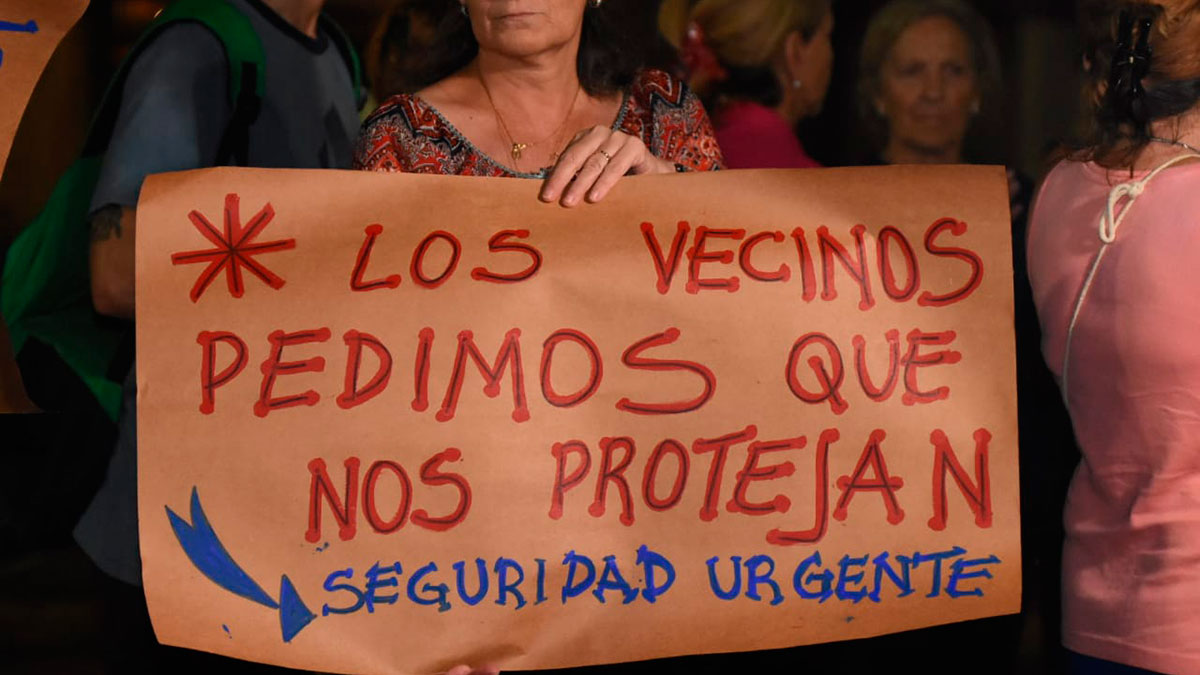 Masivo cacerolazo contra la inseguridad en Santa Fe – El Quid De La ...