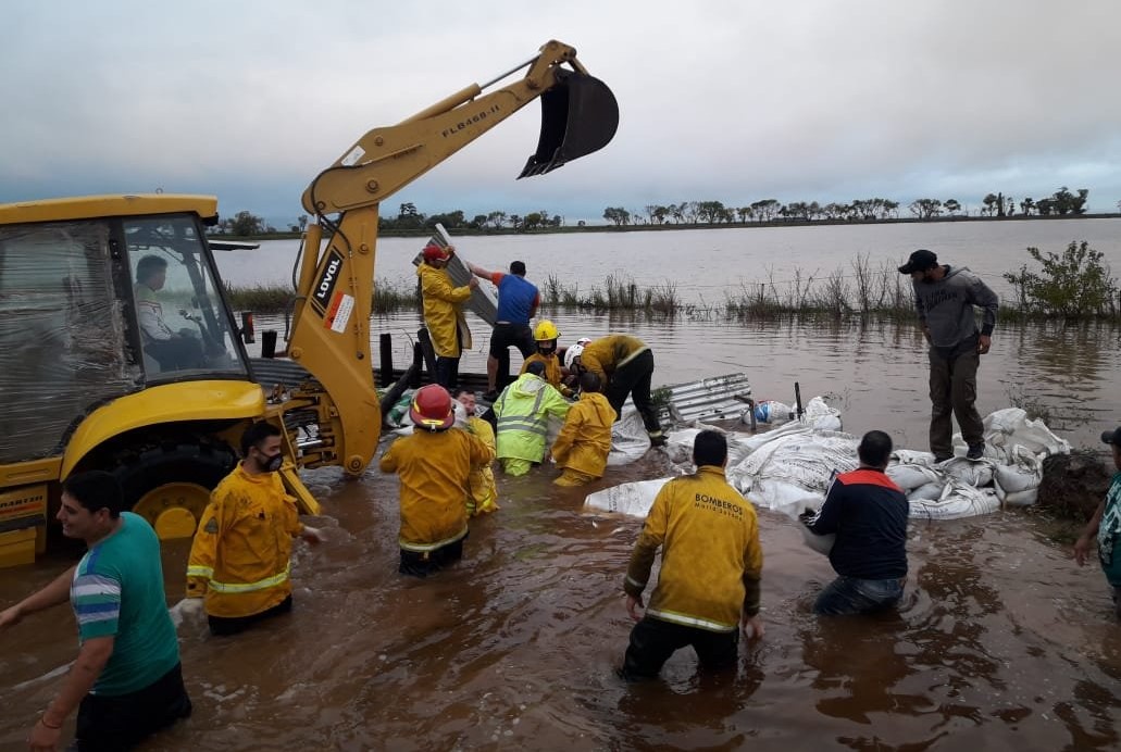 Localidades y rutas de la región siguen anegadas por el fuerte temporal ...